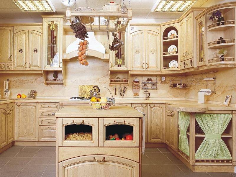 кухонный гарнитур ясень цвет ваниль-патина желтая в Королёве