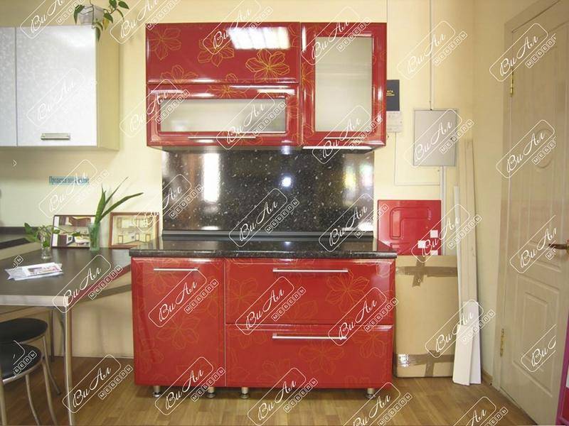 кухня красная с цветами в Королёве