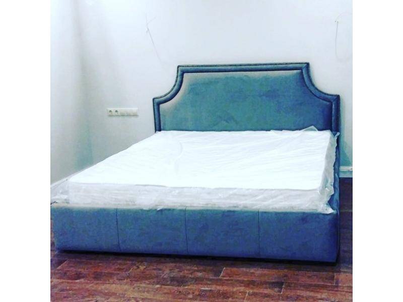 двуспальная кровать в Королёве