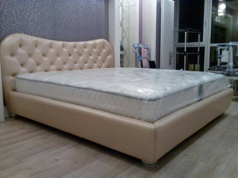 двуспальная кровать в Королёве