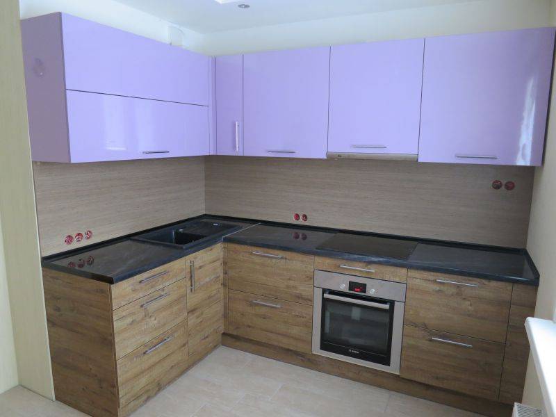 угловая кухня в современном стиле сирень в Королёве