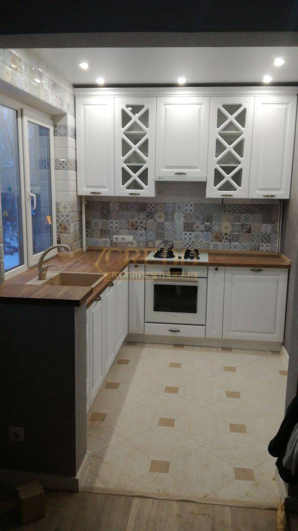 компактная белая кухня в Королёве