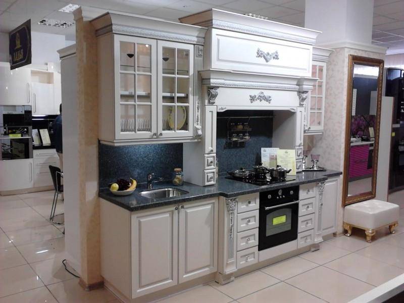 классическая прямая кухня в Королёве