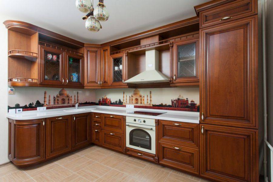 классическая угловая кухня бифиния в Королёве