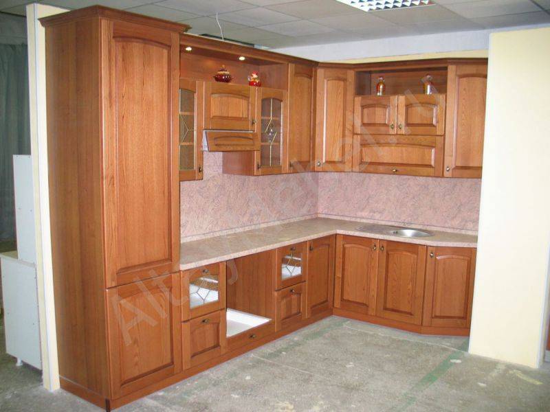 большая угловая кухня в Королёве