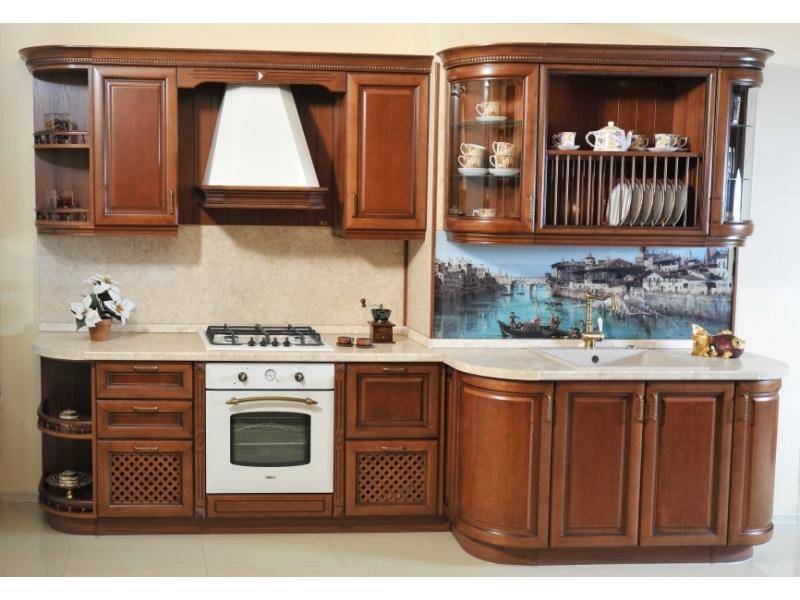 красивый кухонный гарнитур в Королёве
