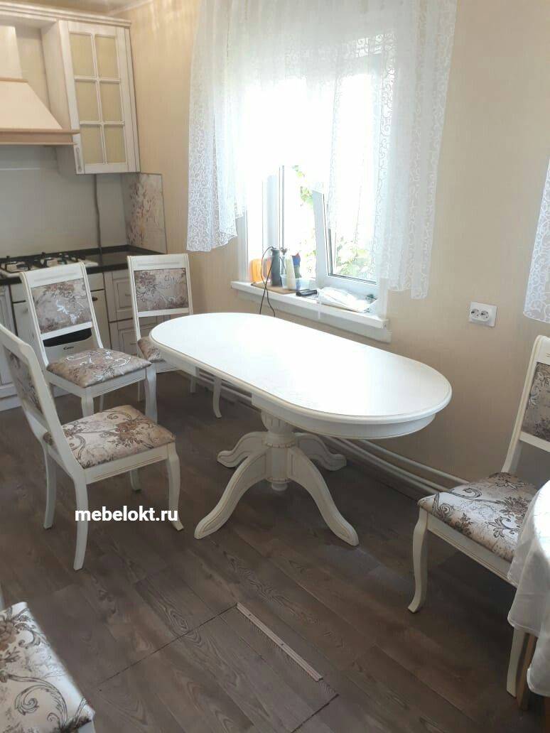 стол из массива в Королёве