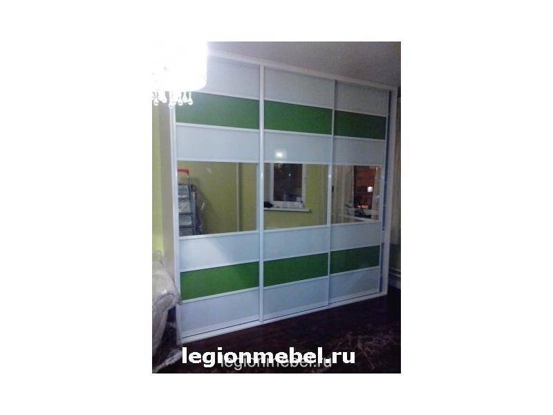 бело-зеленый шкаф-купе в Королёве