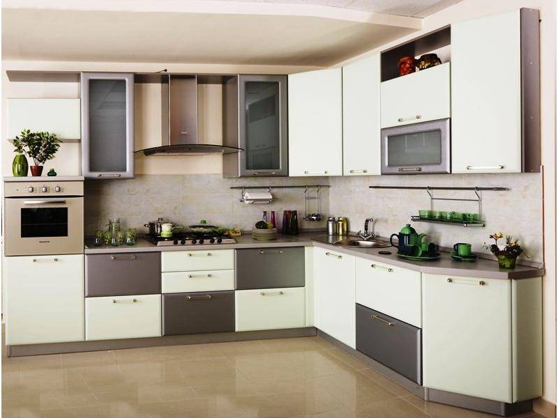 светлая угловая кухня мдф в Королёве
