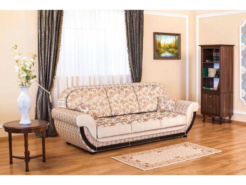 светлый диван-кровать с цветами в Королёве