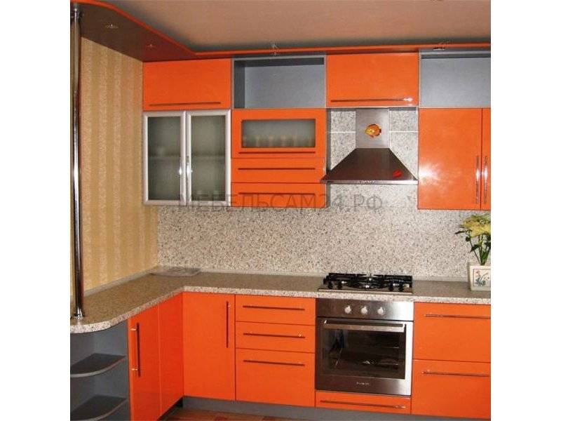 угловая оранжевая кухня гала в Королёве