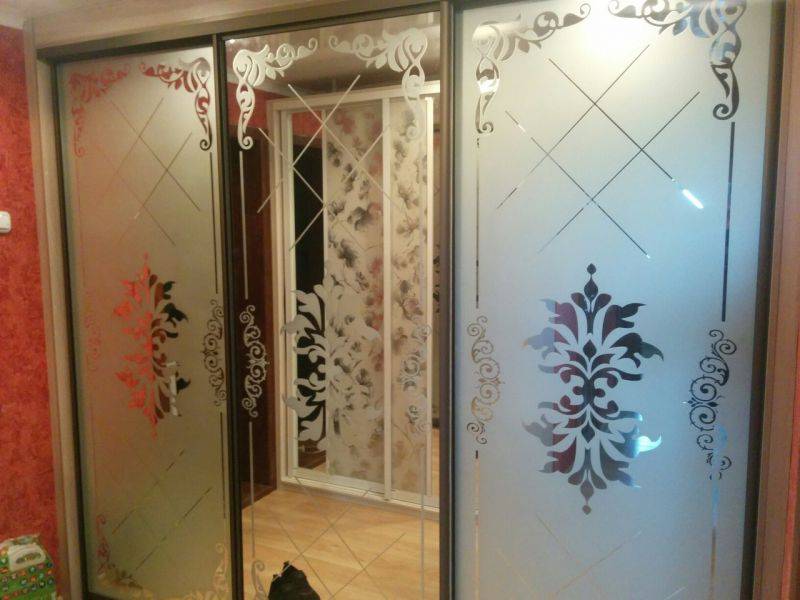 красивый шкаф-купе в прихожую в Королёве
