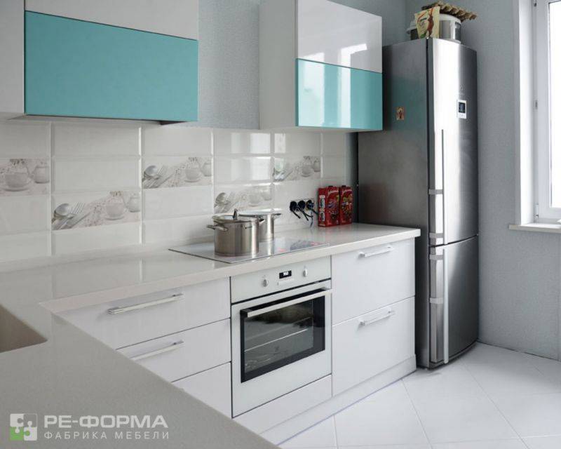 небольшая угловая кухня 028 в Королёве