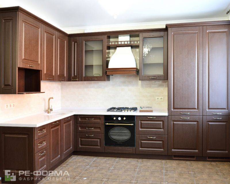 угловая классическая кухня 003 в Королёве