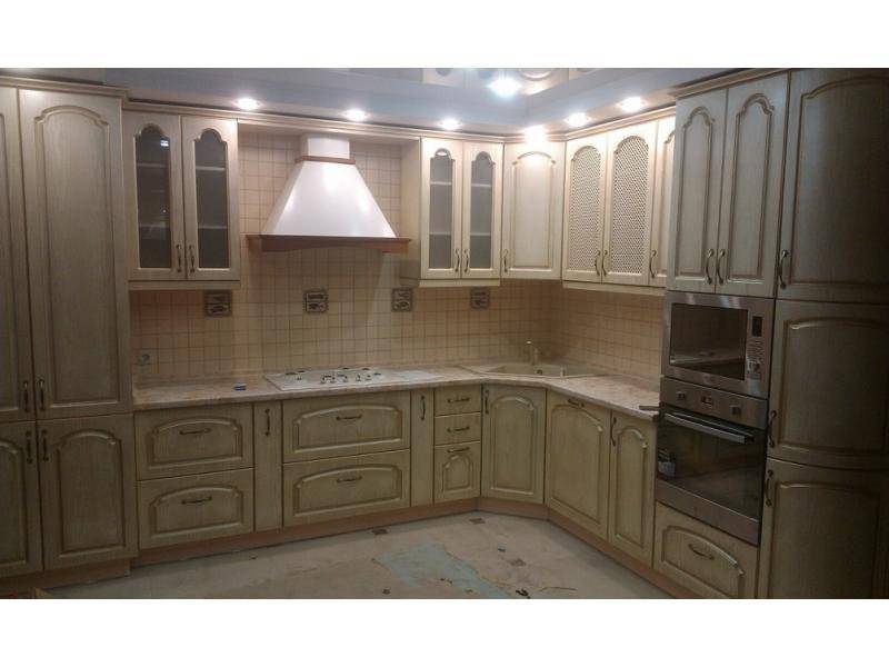 угловая кухня пвх с патиной в Королёве