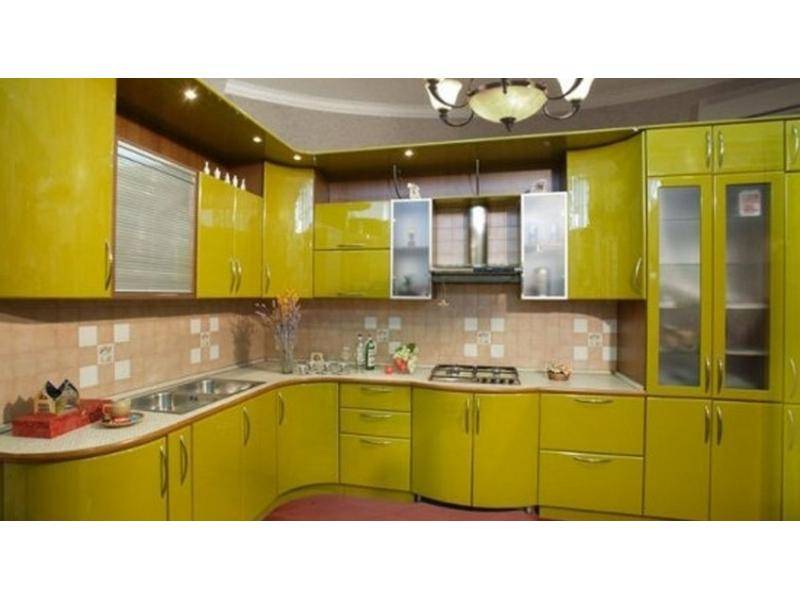 большая кухня с фасадами эмаль в Королёве