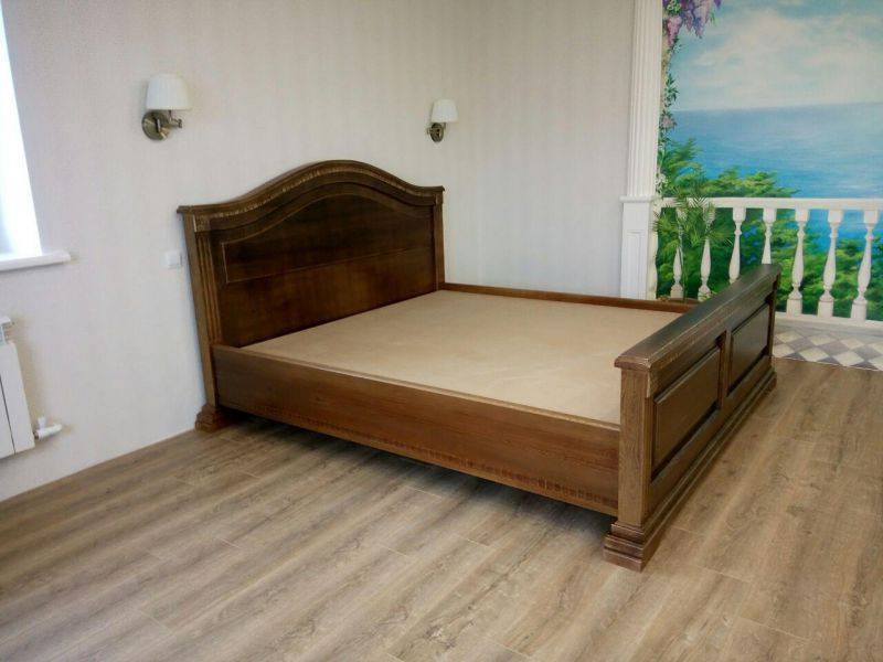 кровать двуспальная из дерева в Королёве