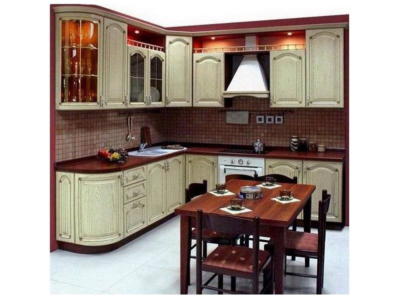 угловая кухня классика в Королёве