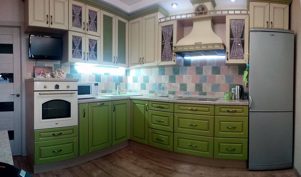 удобная угловая кухня в Королёве