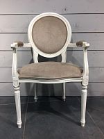 кресло с овальной спинкой «медальон», фасад снежный антик, ткань velvet lux 51 в Королёве
